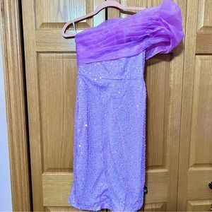 Purple One-shoulder Sequin Fitted Dress